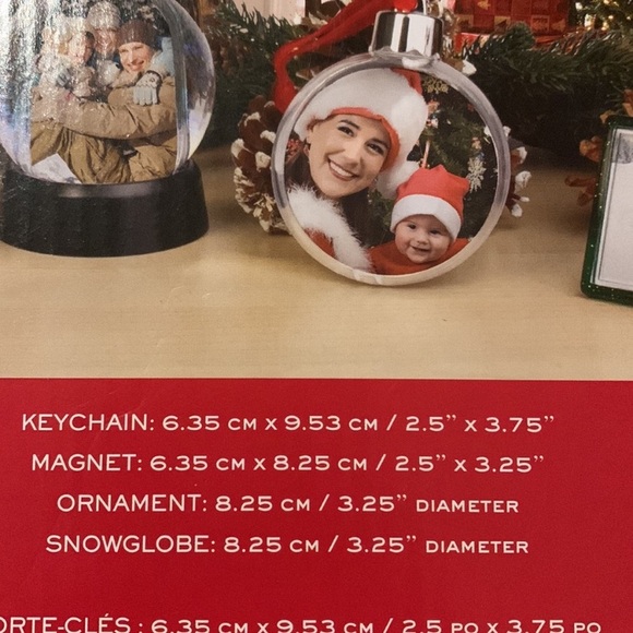 NIB/NWT Christmas Photo Gift Set -Key Chain, Snow Globe, Ornament, Fridge Magnet - Picture 12 of 14